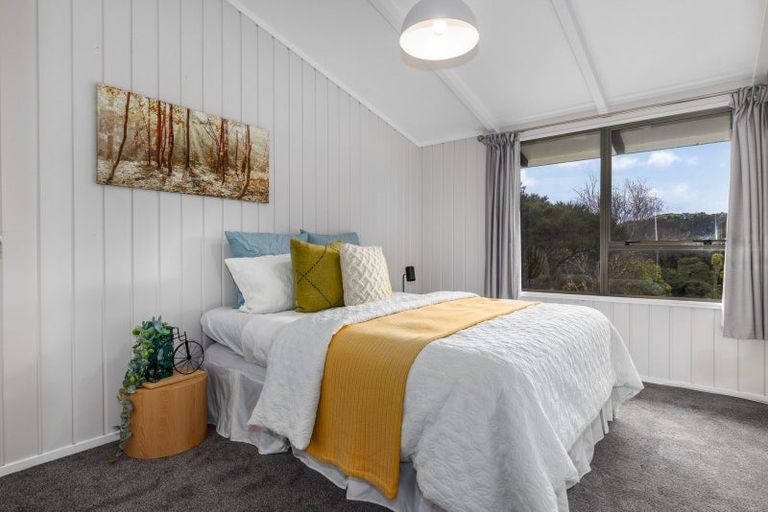 Photo of property in 25 Solander Place, Whitby, Porirua, 5024