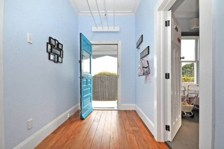 Photo of property in 23 View Road, Waiuku, 2123