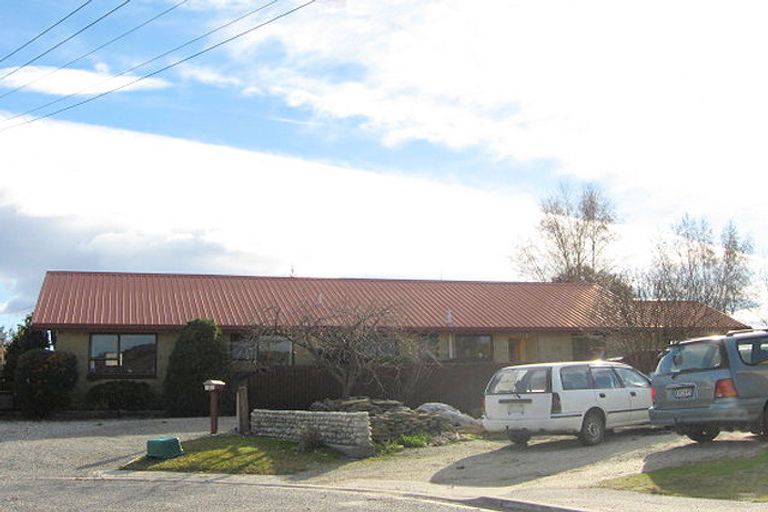 Photo of property in 8 Theyers Street, Alexandra, 9320