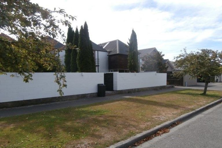 Photo of property in 2/30 Clissold Street, Merivale, Christchurch, 8014