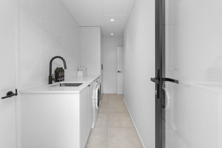 Photo of property in 54a Williams Street, Cambridge, 3434