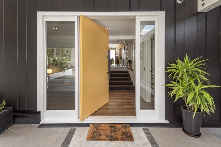 Photo of property in 26 Estuary Views, Shelly Park, Auckland, 2014