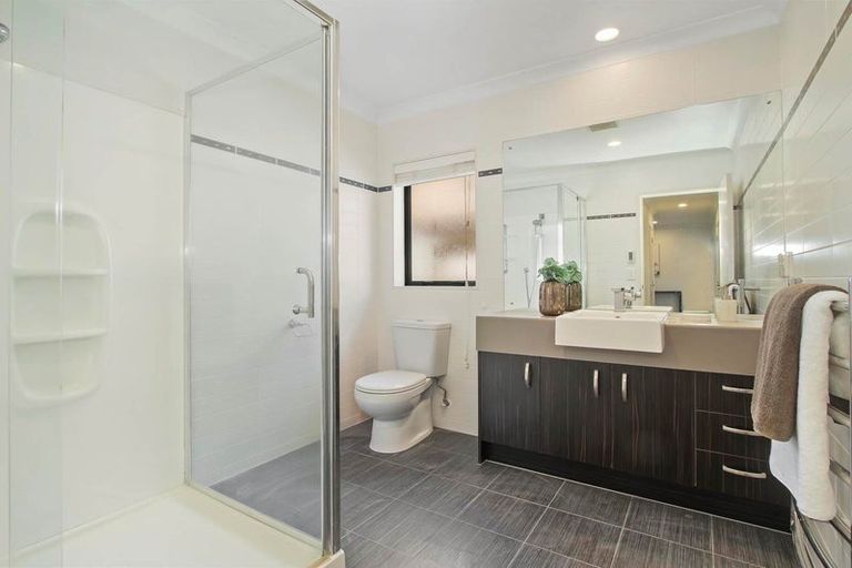 Photo of property in 9 Wye Oak Drive, Schnapper Rock, Auckland, 0632