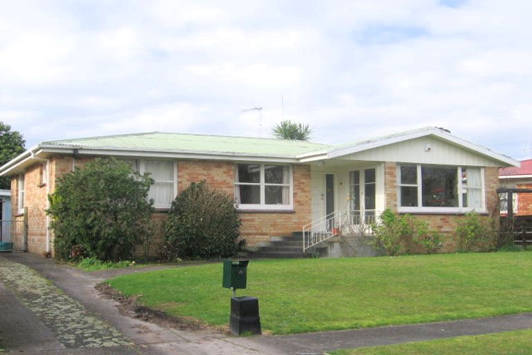 Photo of property in 10 Golden Place, Fairfield, Hamilton, 3214