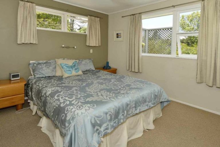 Photo of property in 56 Salamanca Road, Sunnynook, Auckland, 0620