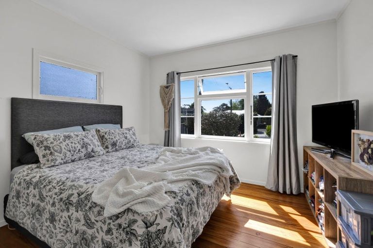 Photo of property in 63 Brois Street, Frankleigh Park, New Plymouth, 4310