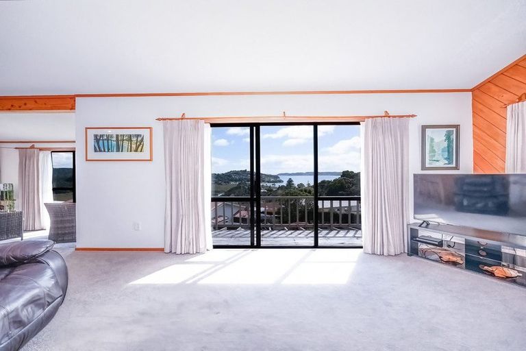Photo of property in 5 Puketiro Place, Paihia, 0200
