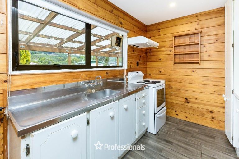 Photo of property in 6 Edmund Lomas Grove, Birchville, Upper Hutt, 5018