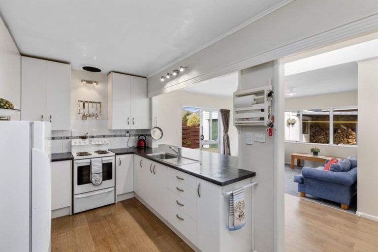 Photo of property in 13 Whites Line West, Woburn, Lower Hutt, 5010