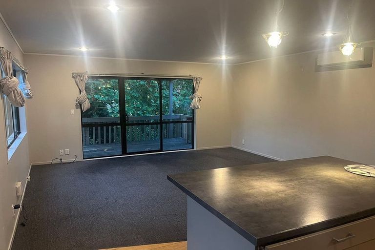 Photo of property in 1/42 Woodlands Crescent, Browns Bay, Auckland, 0630