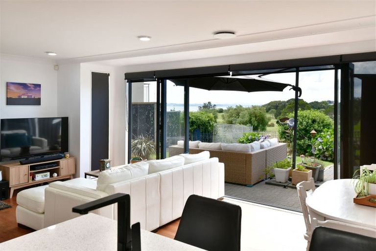 Photo of property in 11 Alverna View, Gulf Harbour, Whangaparaoa, 0930