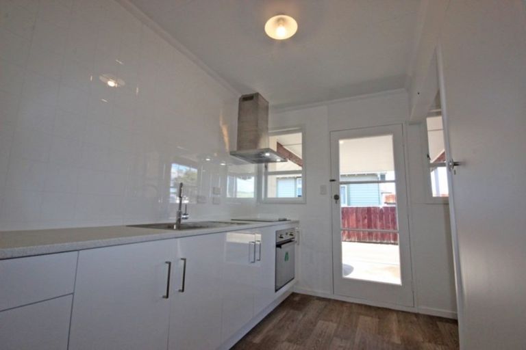 Photo of property in 676 Main Street, Palmerston North, 4414