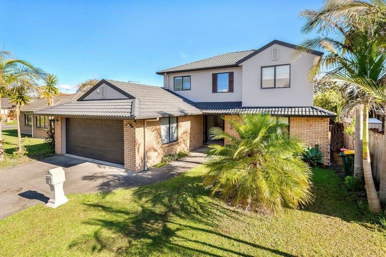 Photo of property in 17 Erne Crescent, East Tamaki, Auckland, 2016