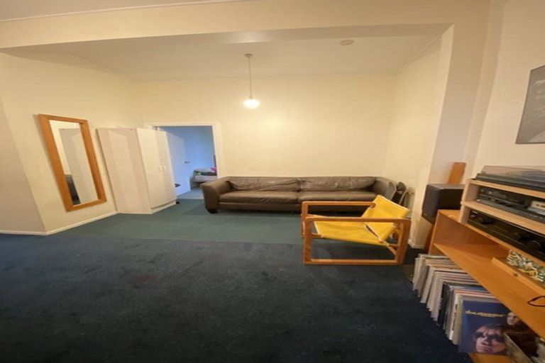 Photo of property in 16 Austin Street, Mount Victoria, Wellington, 6011