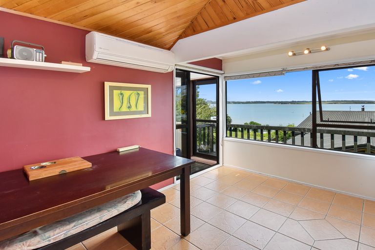 Photo of property in 13a Lawson Way, Weymouth, Auckland, 2103