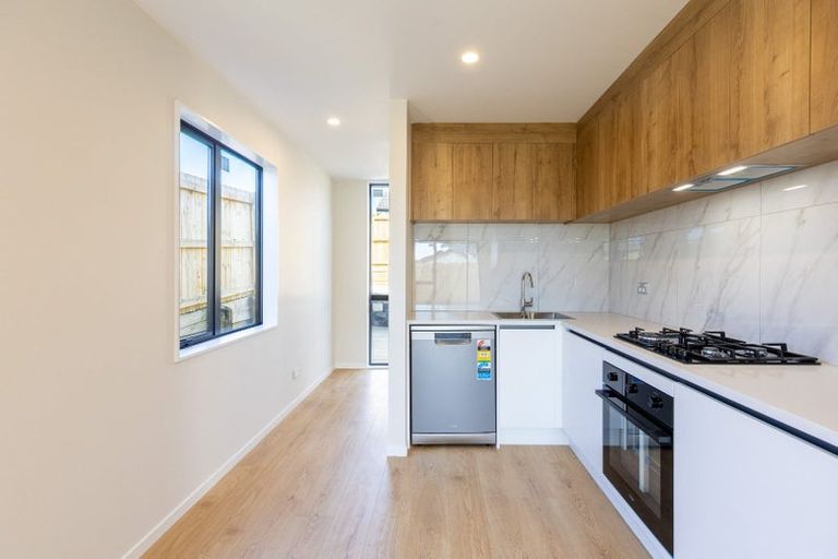 Photo of property in 6e Kaweka Street, New Lynn, Auckland, 0600