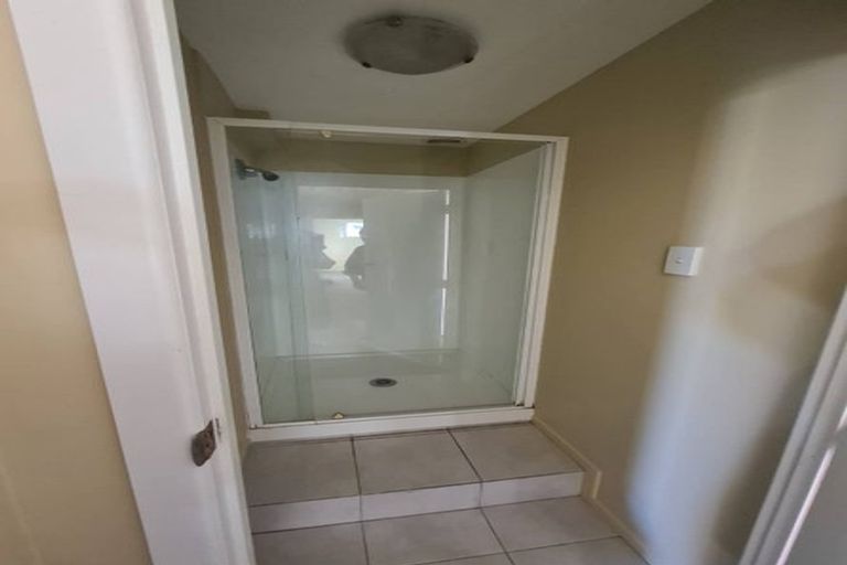 Photo of property in 36c Lincoln Road, Henderson, Auckland, 0610