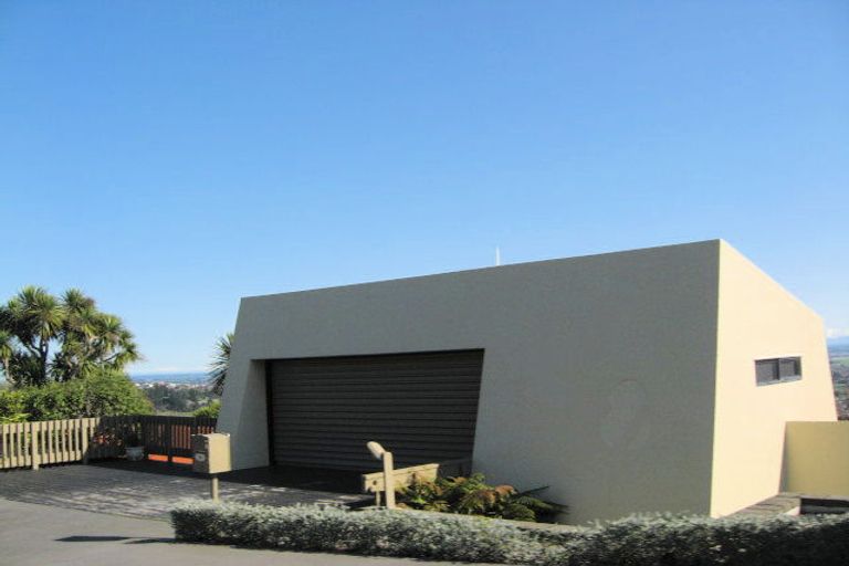 Photo of property in 8 Kiteroa Place, Cashmere, Christchurch, 8022