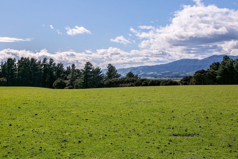 Photo of property in 2943a Western Lake Road, Western Lake, Featherston, 5773