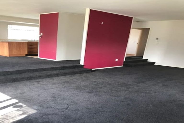 Photo of property in 33 Addison Drive, Glendene, Auckland, 0602