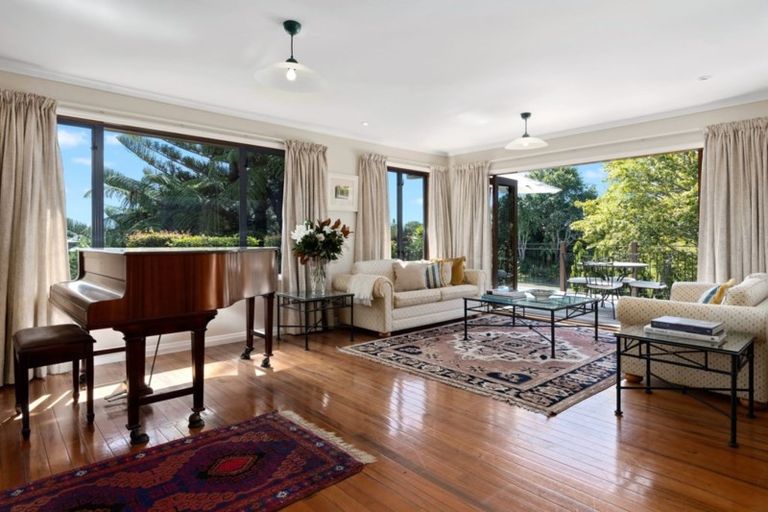 Photo of property in 32 Wallace Road, Hobsonville, Auckland, 0616