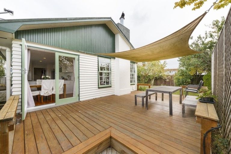 Photo of property in 10 Rhodes Drive, Kelvin Grove, Palmerston North, 4414