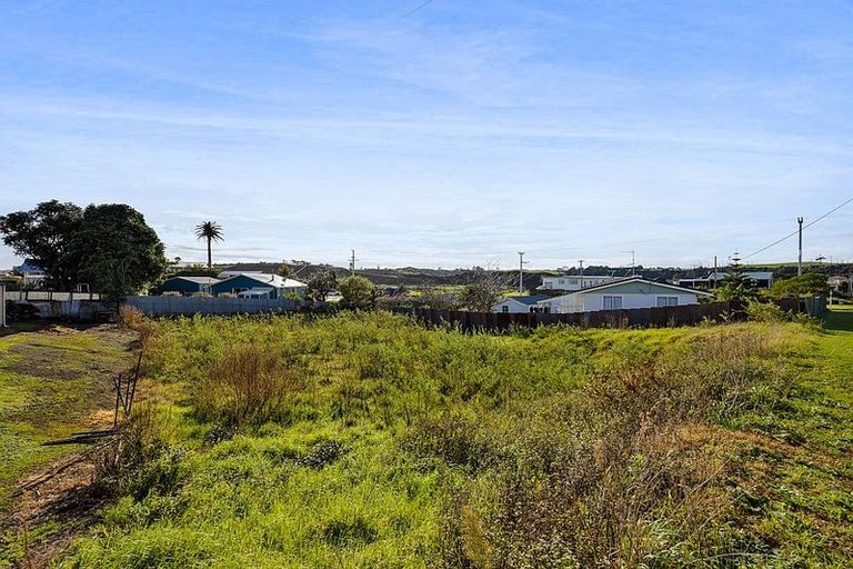 Photo of property in 14 Bedford Street, Patea, 4520