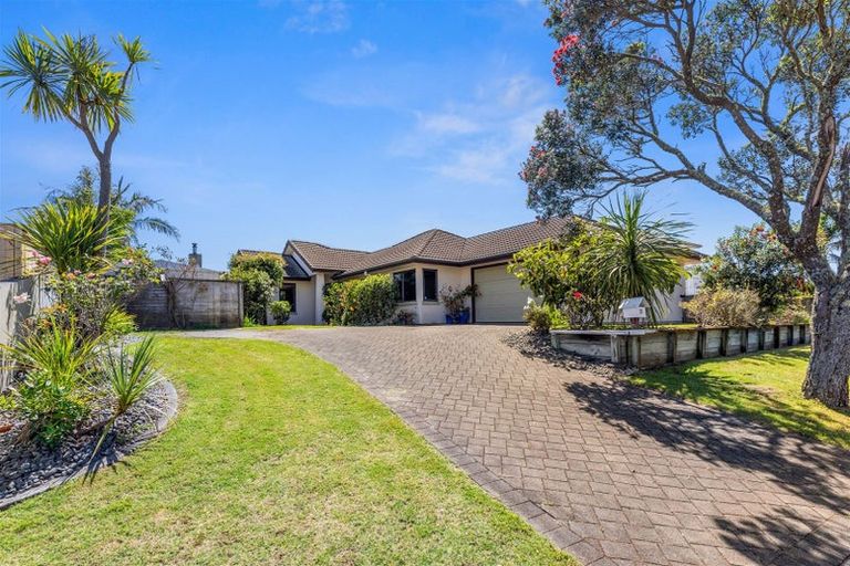 Photo of property in 25 Nautilus Drive, Papamoa Beach, Papamoa, 3118