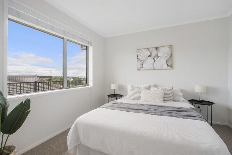 Photo of property in 17 Te Kaka Place, Omokoroa, 3114