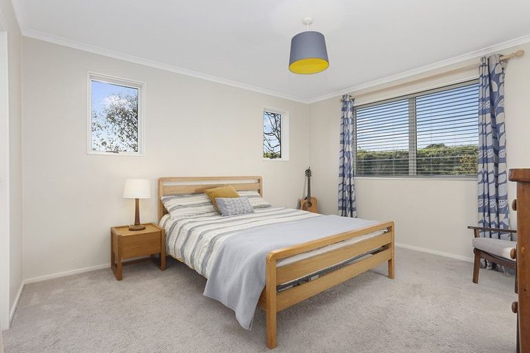 Photo of property in 12 Waiarohia Place, Hobsonville, Auckland, 0616