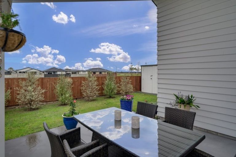 Photo of property in 3 Ponga Place, Papamoa Beach, Papamoa, 3118