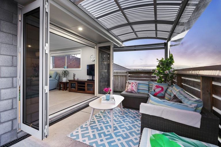 Photo of property in 16 Benmore Crescent, Pyes Pa, Tauranga, 3112