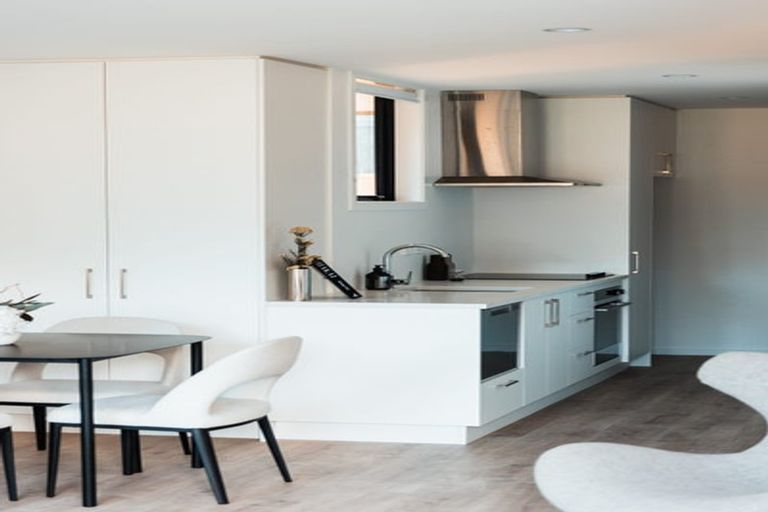 Photo of property in 16/12 Tawa Road, Te Atatu Peninsula, Auckland, 0610