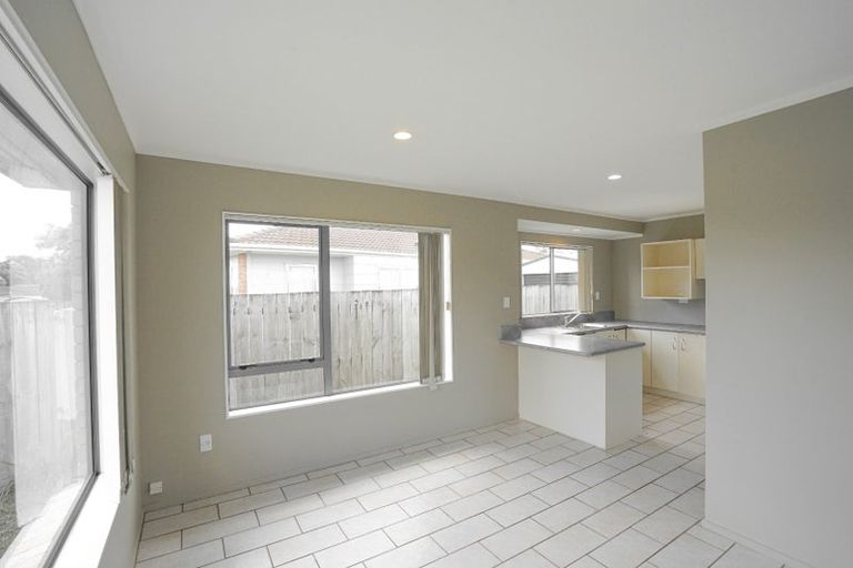 Photo of property in 27 Oratu Place, Manurewa, Auckland, 2102