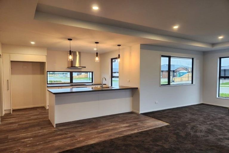 Photo of property in 22 Hayshed Street, Rolleston, 7614