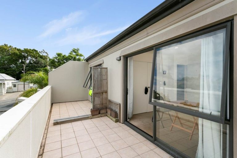 Photo of property in 75l Hill Street, Onehunga, Auckland, 1061