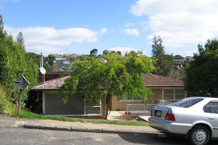 Photo of property in 10 Bevyn Street, Castor Bay, Auckland, 0620