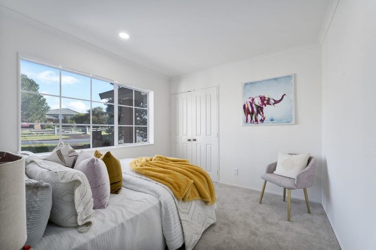 Photo of property in 2 Diana Place, Ranui, Auckland, 0612