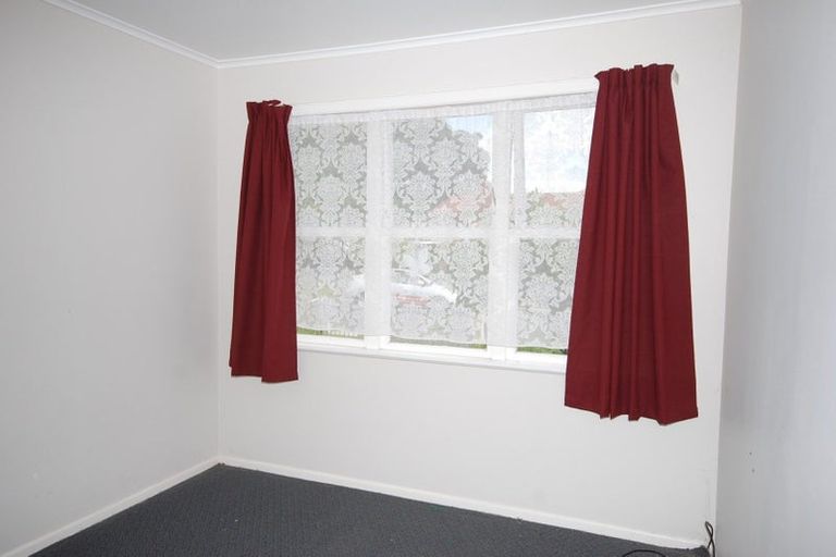 Photo of property in 9 Aronui Terrace, Kelston, Auckland, 0602