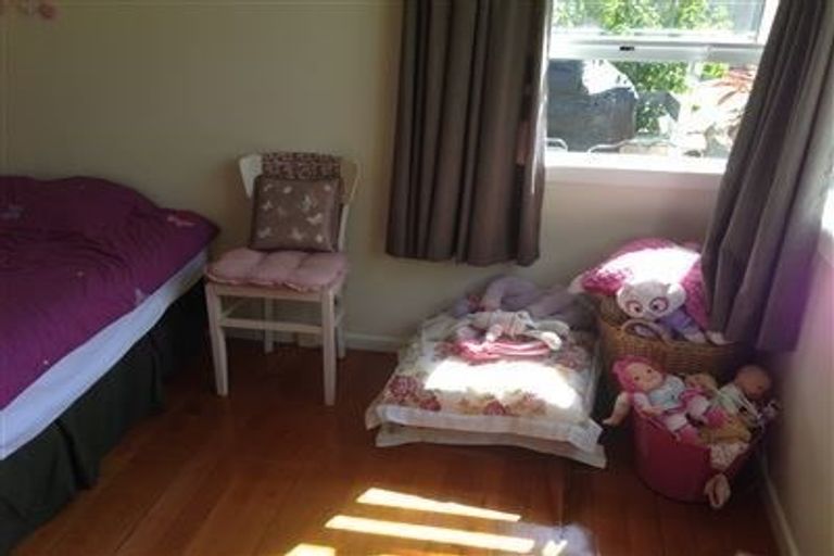 Photo of property in 1/21 William Souter Street, Forrest Hill, Auckland, 0620