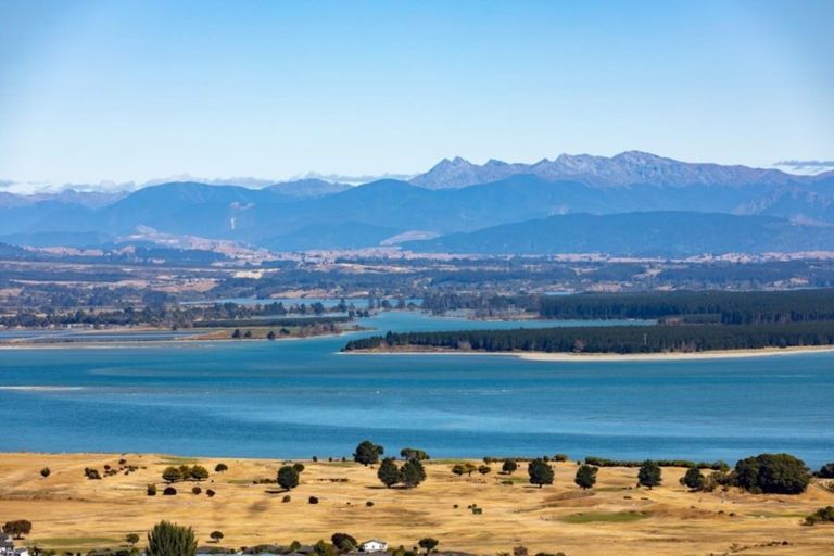 Photo of property in 18 Zeehaen Place, Britannia Heights, Nelson, 7010