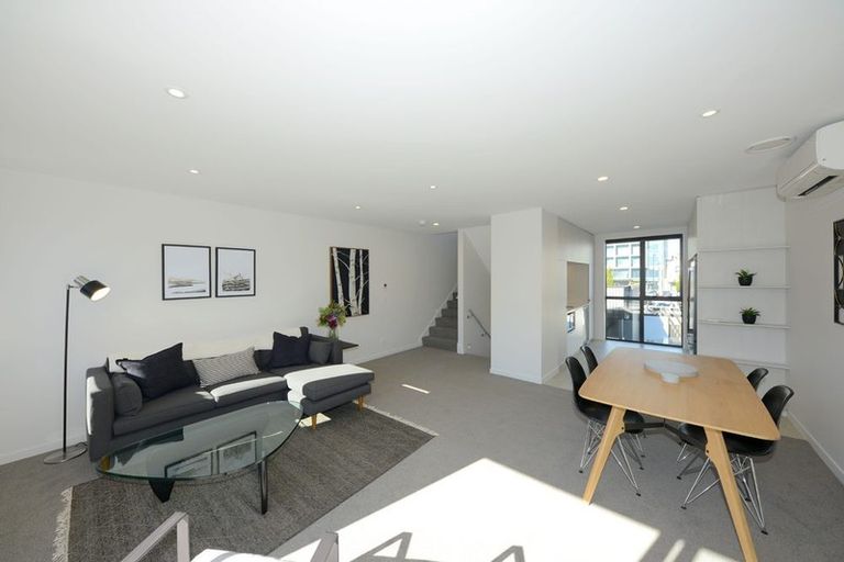 Photo of property in 2/214 Hereford Street, Christchurch Central, Christchurch, 8011