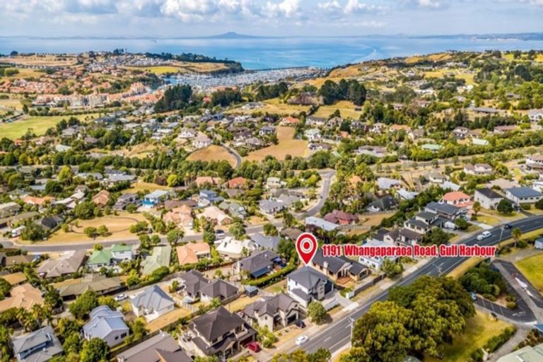 Photo of property in 1191 Whangaparaoa Road, Gulf Harbour, Whangaparaoa, 0930