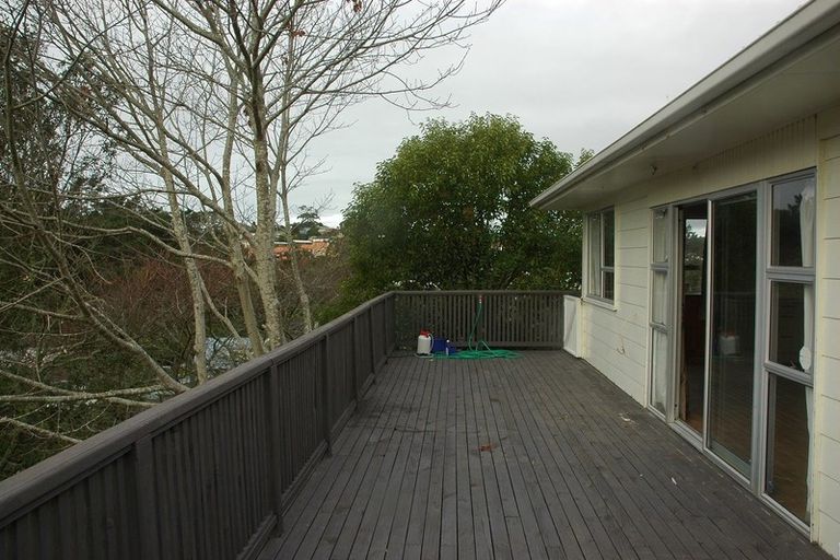 Photo of property in 12 Erica Road, Sunnynook, Auckland, 0620