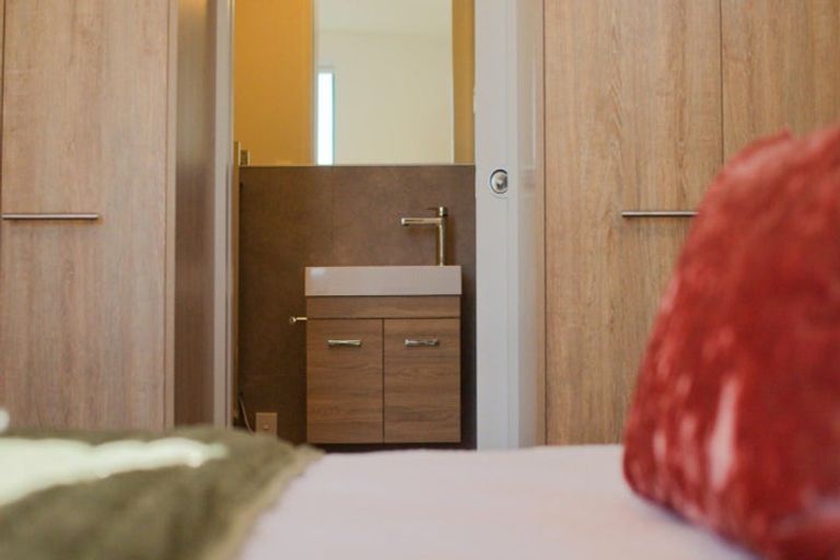 Photo of property in 6/69 Tiketike Way, Brooklyn, Wellington, 6021