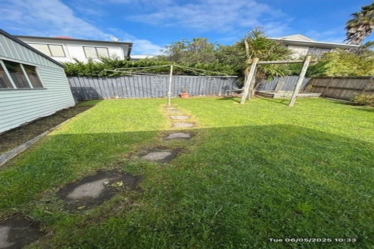 Photo of property in 2 Claydon Place, Ohope, 3121