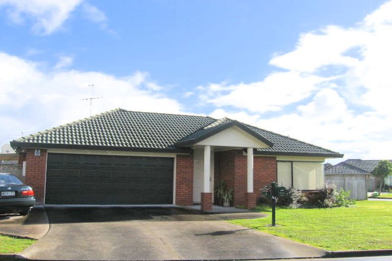 Photo of property in 1 Foxley Place, Burswood, Auckland, 2013