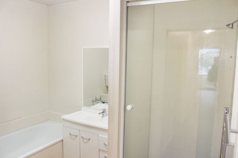 Photo of property in 1/253 Waimairi Road, Ilam, Christchurch, 8041