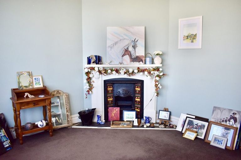 Photo of property in 22 Seddon Street, Levin, 5510