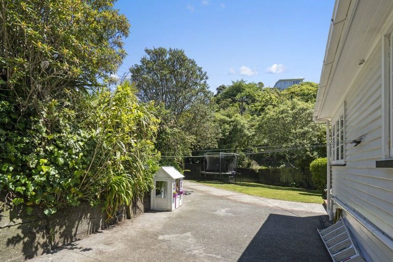 Photo of property in 73 Ironside Road, Johnsonville, Wellington, 6037